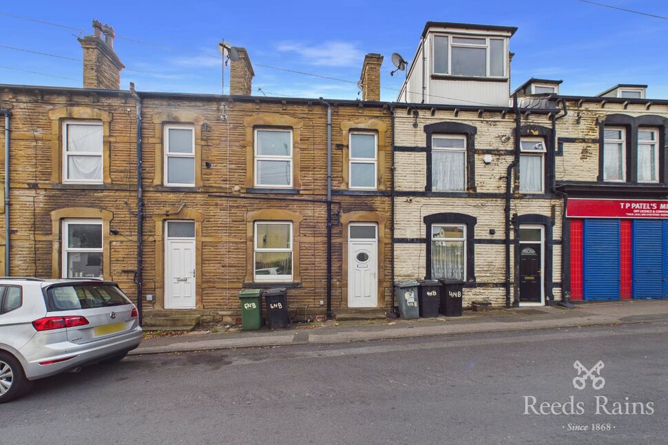 Main image of 2 bedroom Mid Terrace House to rent, New Bank Street, Morley, West Yorkshire, LS27