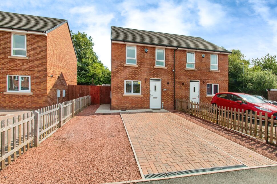 Main image of 2 bedroom Semi Detached House for sale, Fieldhead Crescent, Birstall, West Yorkshire, WF17