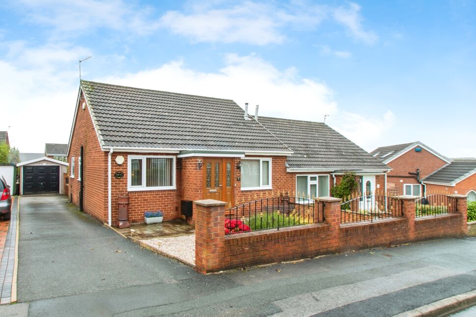 Main image of 2 bedroom Semi Detached Bungalow for sale, Harwill Grove, Churwell, Leeds, LS27