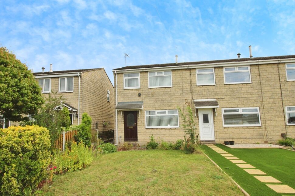 Main image of 3 bedroom End Terrace House for sale, Britannia Road, Morley, West Yorkshire, LS27