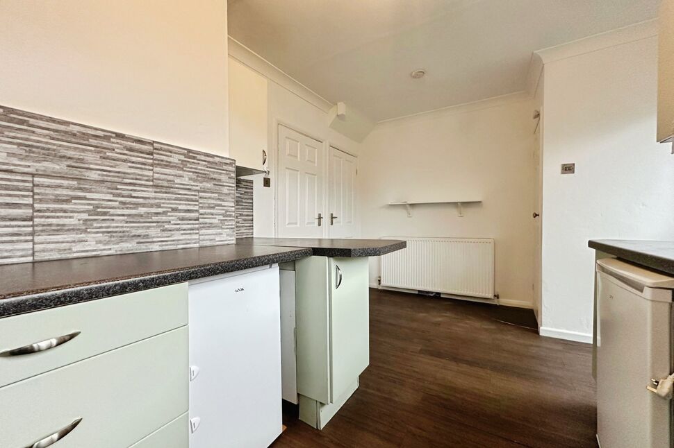 Kitchen / Dining Area