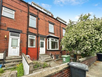 2 bedroom Mid Terrace House to rent