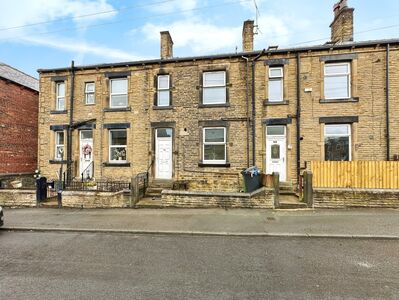 2 bedroom Mid Terrace House to rent