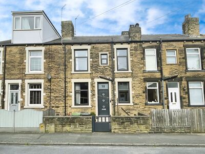 2 bedroom Mid Terrace House for sale