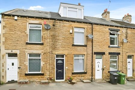 2 bedroom Mid Terrace House to rent