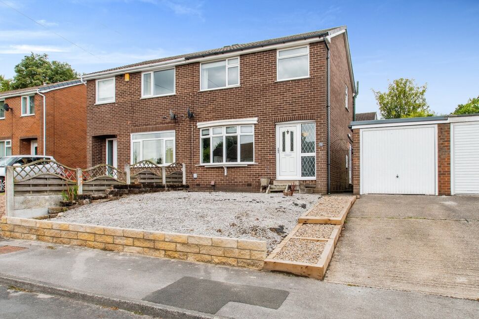 Main image of 3 bedroom Semi Detached House for sale, Springbank Avenue, Gildersome, Leeds, LS27