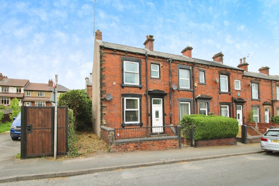 2 bedroom End Terrace House for sale