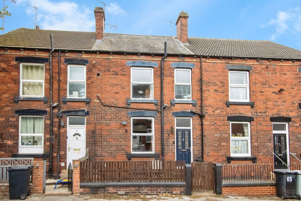 1 bedroom Mid Terrace House for sale