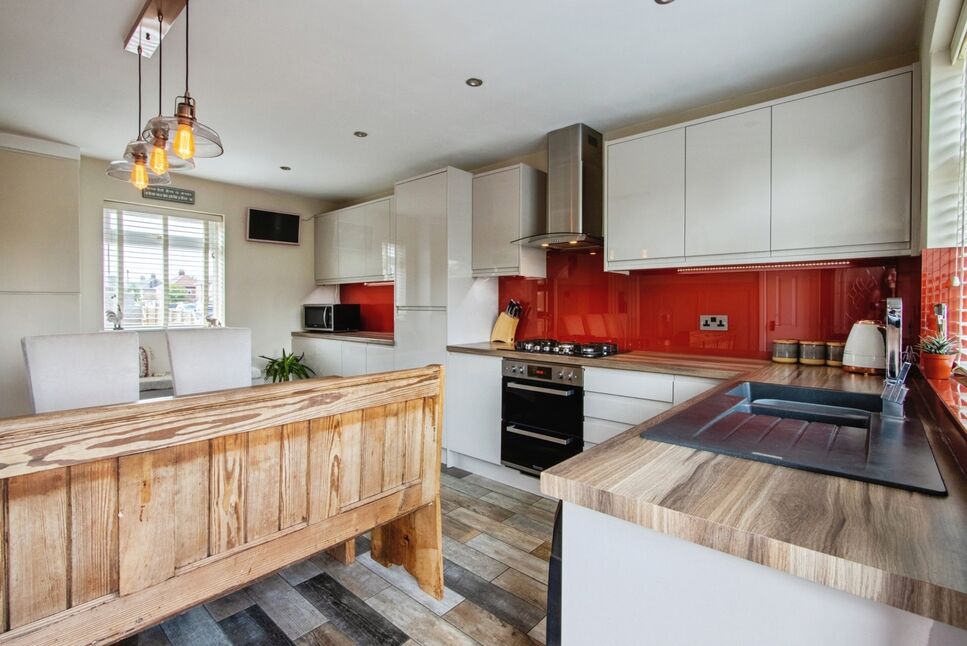 Kitchen / Diner