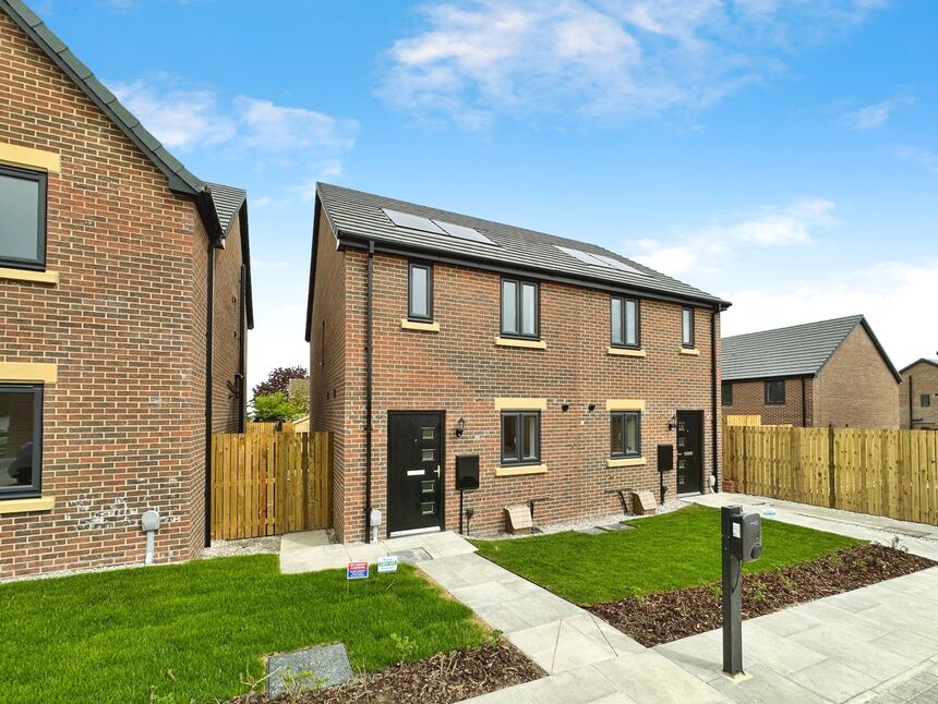 Main image of 2 bedroom Semi Detached House to rent, Burgundy Crescent, Churwell, Leeds, LS27