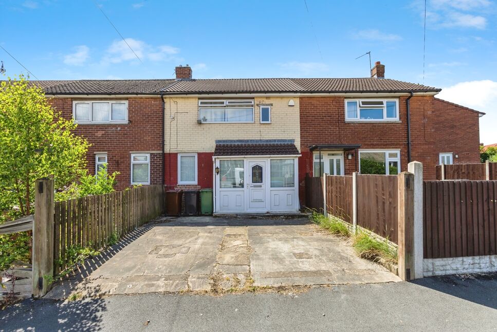 2 bedroom Mid Terrace House for sale