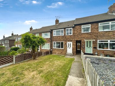 3 bedroom Mid Terrace House to rent