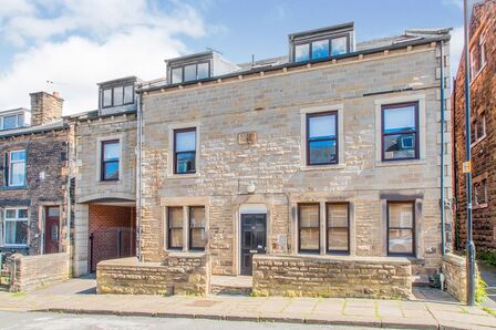 Zoar Street, 2 bedroom  Flat for sale, £119,950