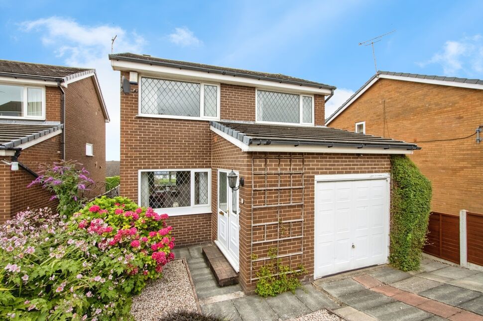 Main image of 3 bedroom Detached House for sale, Harwill Approach, Churwell, West Yorkshire, LS27