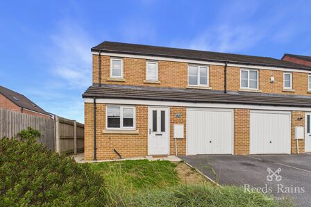 Scatcherd Drive, 3 bedroom Semi Detached House to rent, &pound;1,400 pcm