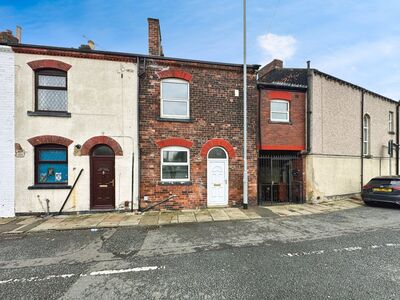 2 bedroom Mid Terrace House to rent