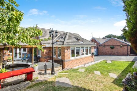 Ibbetson Court, 3 bedroom Detached Bungalow for sale, £465,000