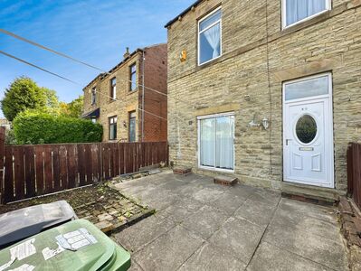 2 bedroom End Terrace House to rent