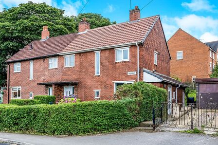 Parkway, 3 bedroom Semi Detached House to rent, £1,195 pcm