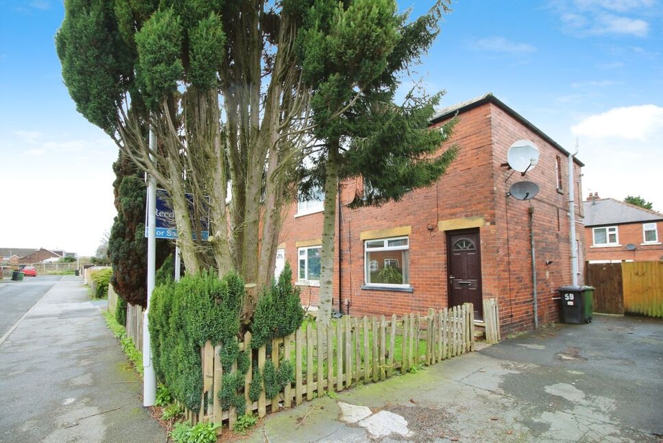 Main image of 2 bedroom Semi Detached House to rent, Vicarage Avenue, Gildersome, Leeds, LS27