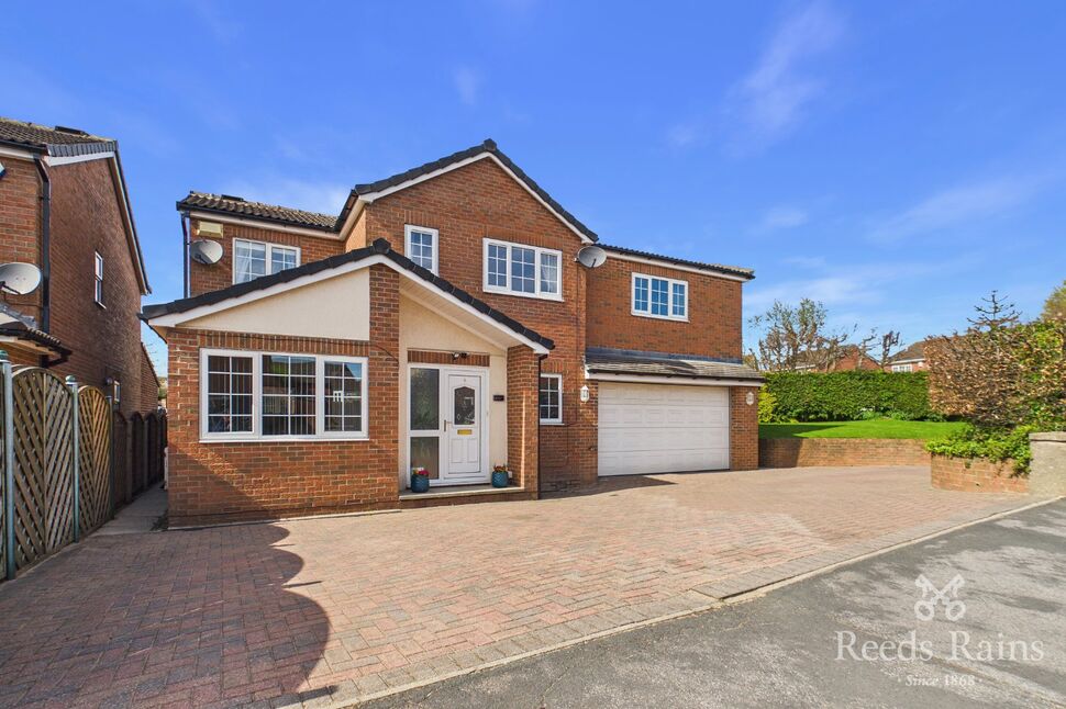 Main image of 5 bedroom Detached House for sale, Rembrandt Avenue, Tingley, West Yorkshire, WF3