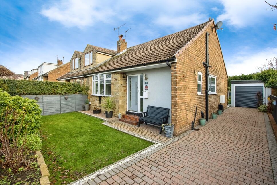 2 bedroom Semi Detached Bungalow for sale