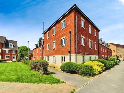 Steel Green, 2 bedroom Flat for sale, &pound;130,000