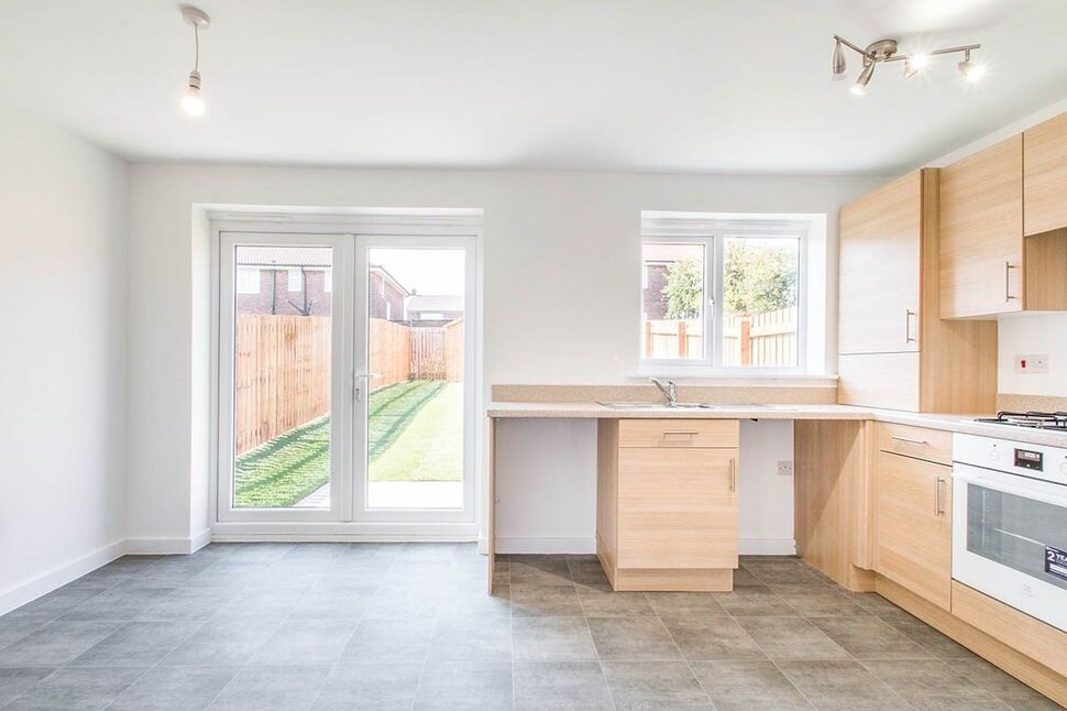 Kitchen / Dining Area