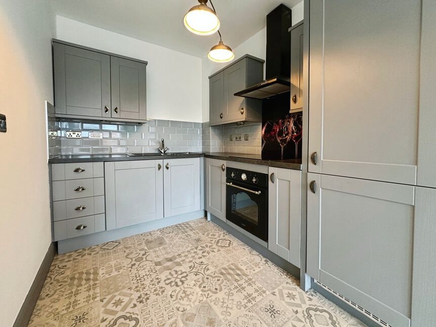 Kitchen / Living Area