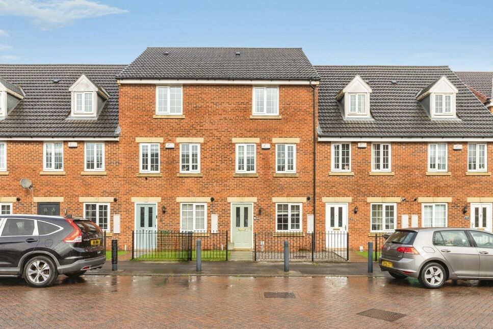 Main image of 4 bedroom Mid Terrace House for sale, Dunlop Avenue, Leeds, West Yorkshire, LS12
