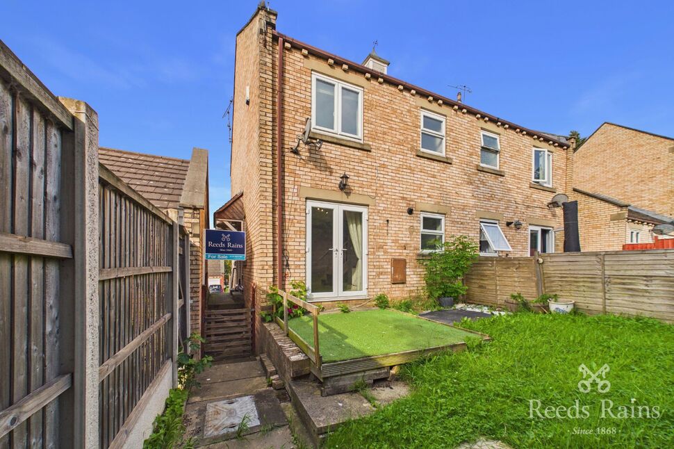 Main image of 1 bedroom Semi Detached House for sale, Old School Mews, Churwell, Leeds, LS27