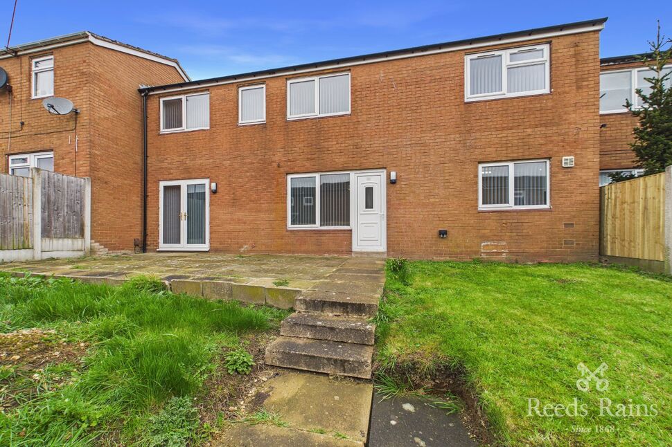 Main image of 4 bedroom Mid Terrace House to rent, Cottingley Approach, Leeds, West Yorkshire, LS11