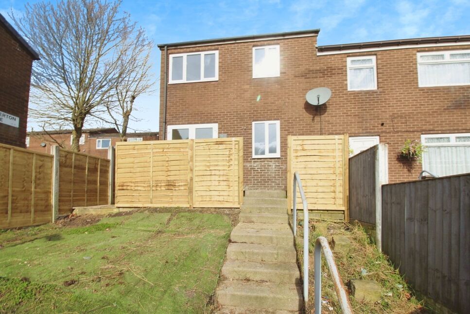 3 bedroom Semi Detached House to rent