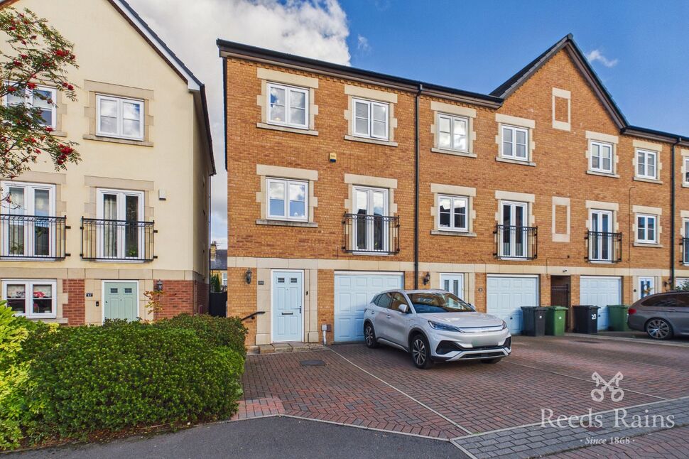 Main image of 4 bedroom End Terrace House for sale, Weavers Close, Morley, West Yorkshire, LS27