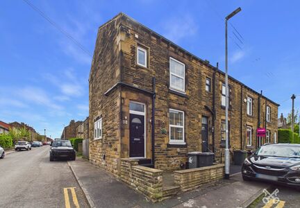 2 bedroom End Terrace House for sale