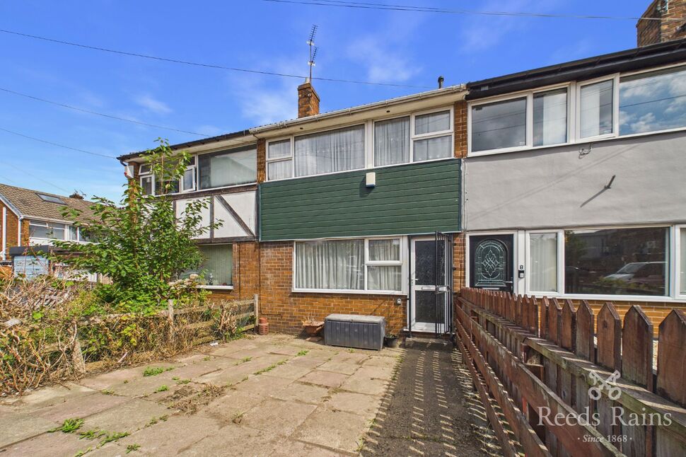 Main image of 3 bedroom Mid Terrace House for sale, South Parade, Morley, West Yorkshire, LS27