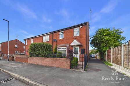 3 bedroom End Terrace House for sale