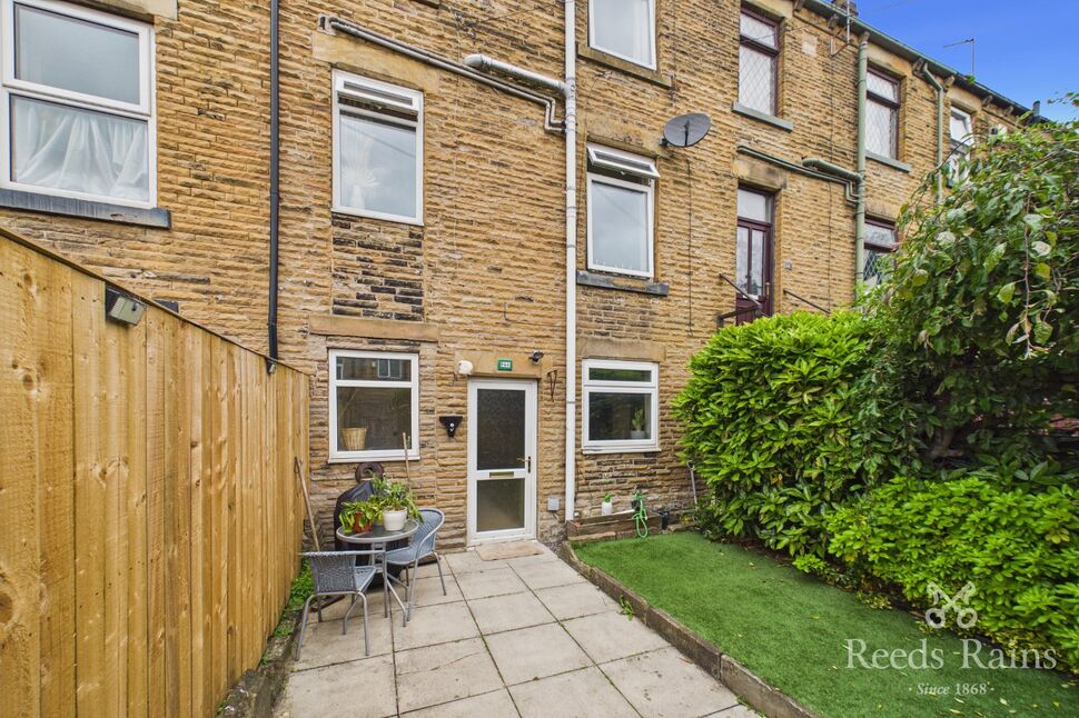 Main image of 2 bedroom Mid Terrace House to rent, Nelson Place, Morley, West Yorkshire, LS27