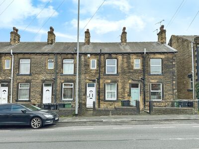 2 bedroom Mid Terrace House to rent