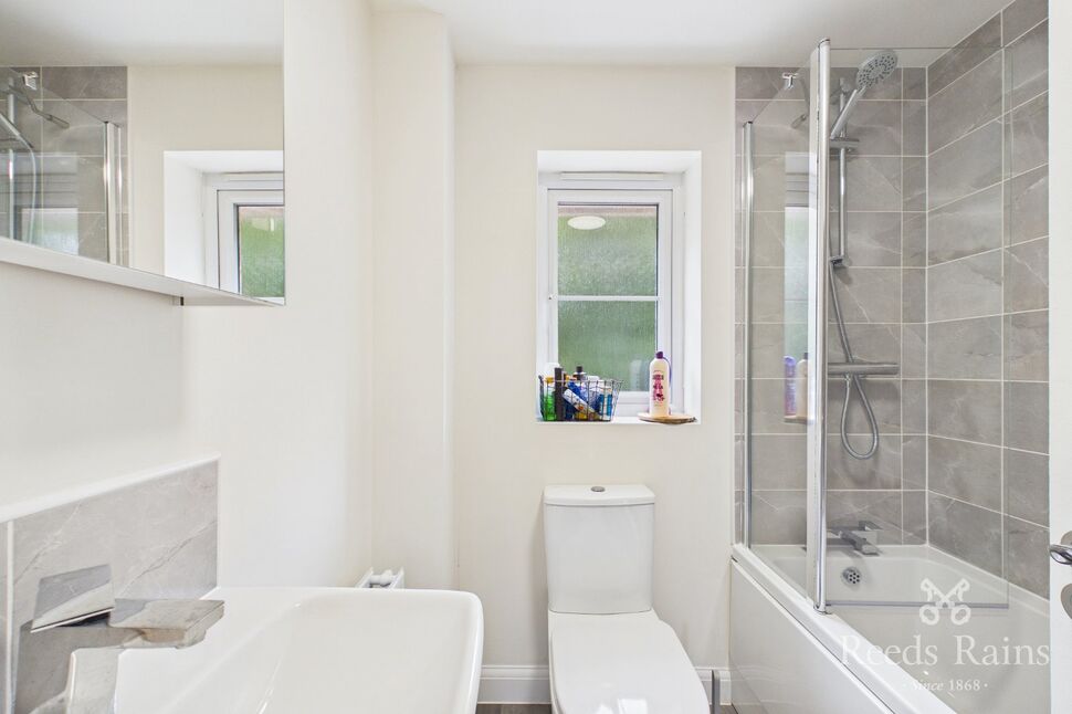 Main Bathroom
