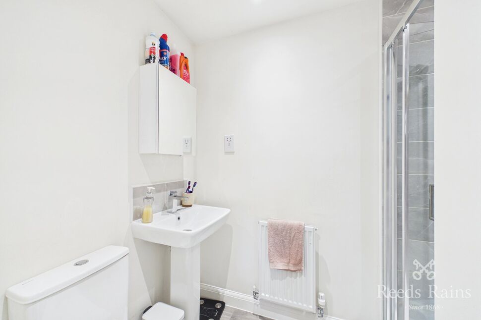 En-Suite Bathroom