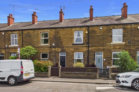 2 bedroom Mid Terrace House for sale