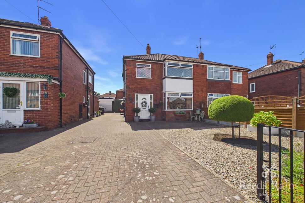 Main image of 3 bedroom Semi Detached House for sale, Heath Crescent, Leeds, West Yorkshire, LS11