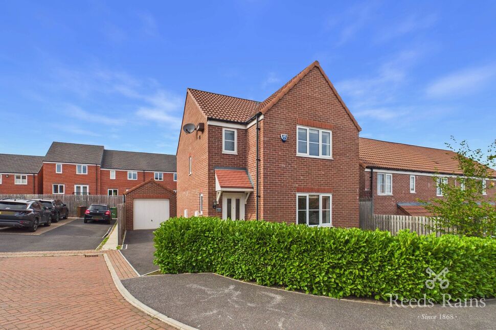 Main image of 3 bedroom Detached House for sale, Piccolo Row, Churwell, West Yorkshire, LS27