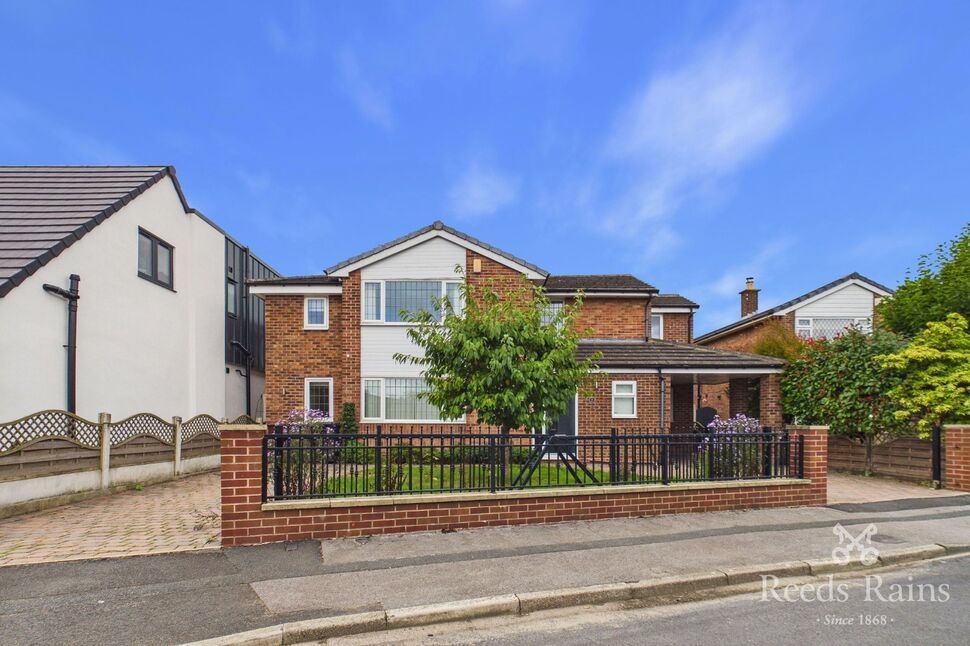 Main image of 4 bedroom Detached House for sale, The Roundway, Morley, West Yorkshire, LS27