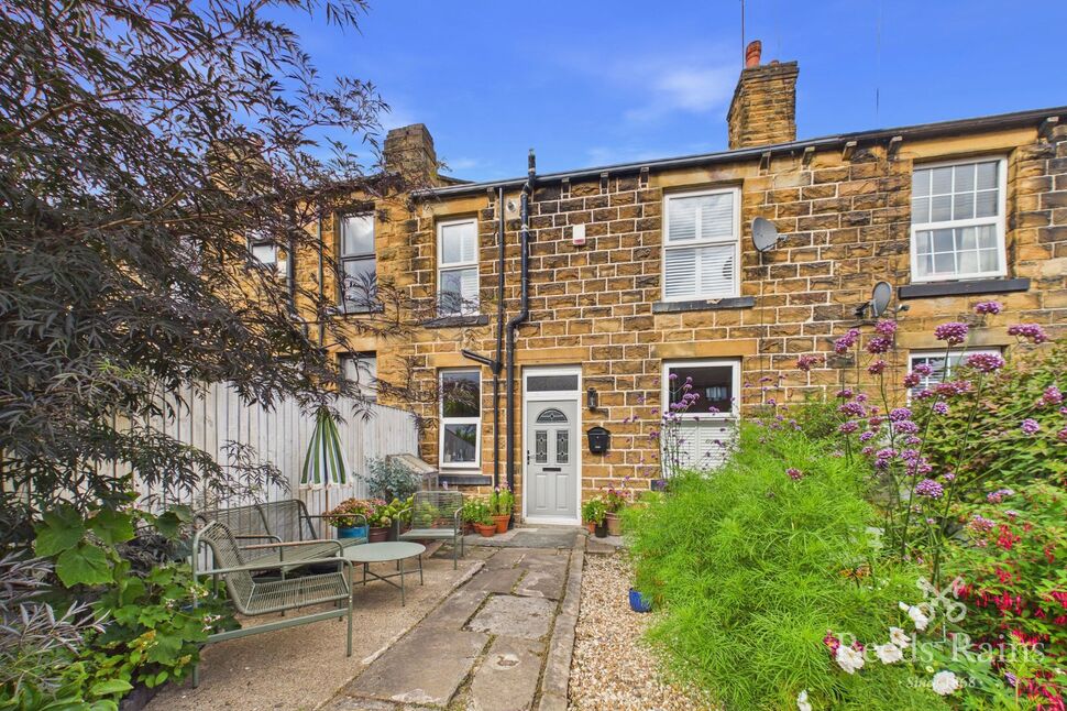 Main image of 1 bedroom Mid Terrace House for sale, Asquith Avenue, Morley, West Yorkshire, LS27