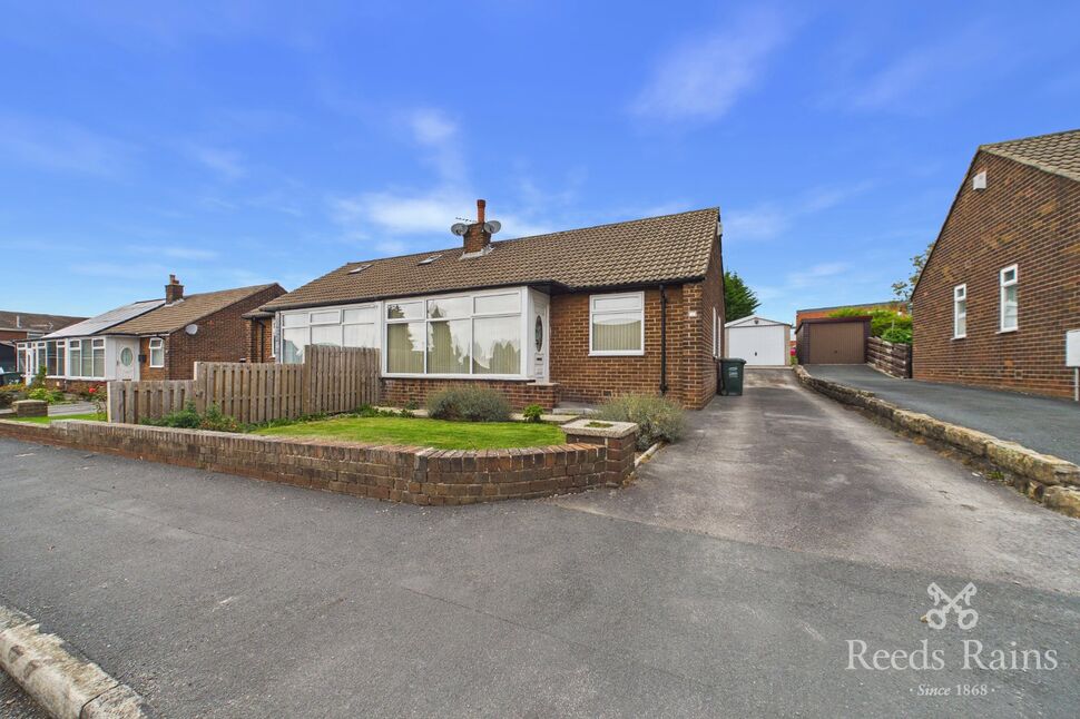 Main image of 2 bedroom Semi Detached Bungalow to rent, Woodkirk Avenue, Tingley, West Yorkshire, WF3