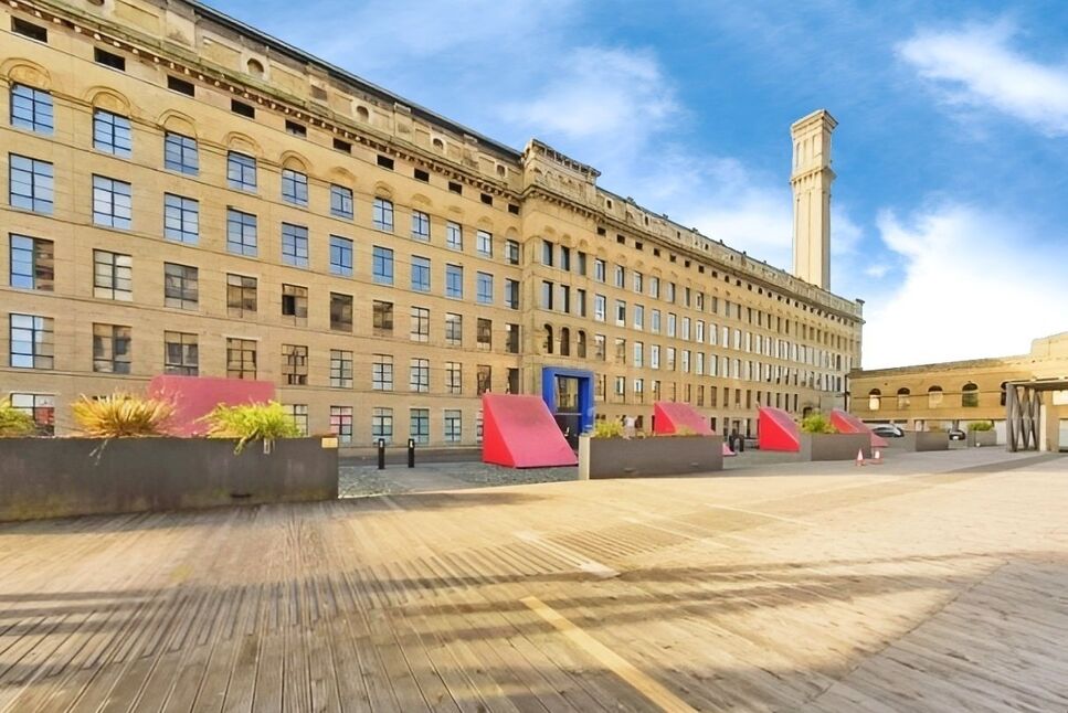 Main image of 1 bedroom Flat for sale, Lilycroft Road, Bradford, West Yorkshire, BD9