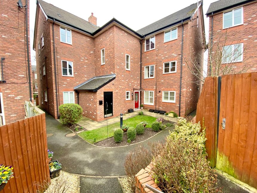 Main image of 2 bedroom  Flat to rent, Sutton Close, Nantwich, Cheshire, CW5