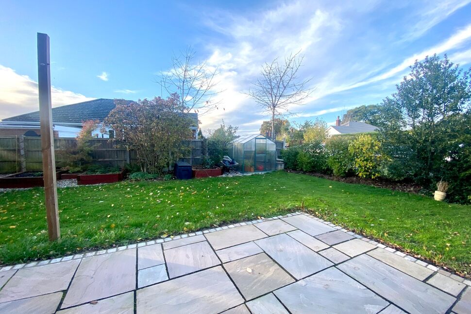 4 bedroom Detached House for sale, Laidon Avenue, Crewe, CW2 £325,000